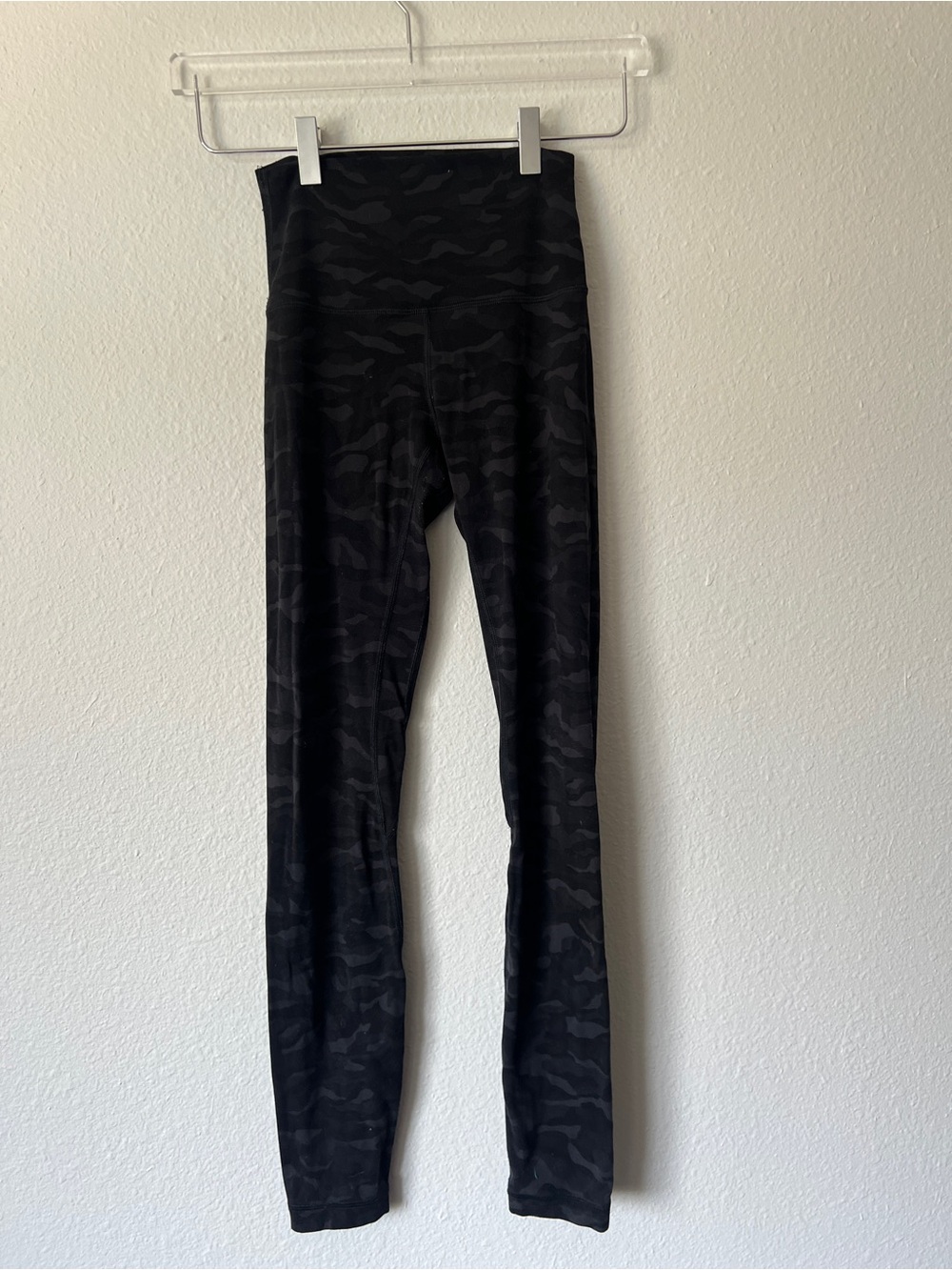 Lululemon Align Pant *Full Length 28"'
Sequoia Camo Print Deep Coal Black 2 - Picture 3 of 3